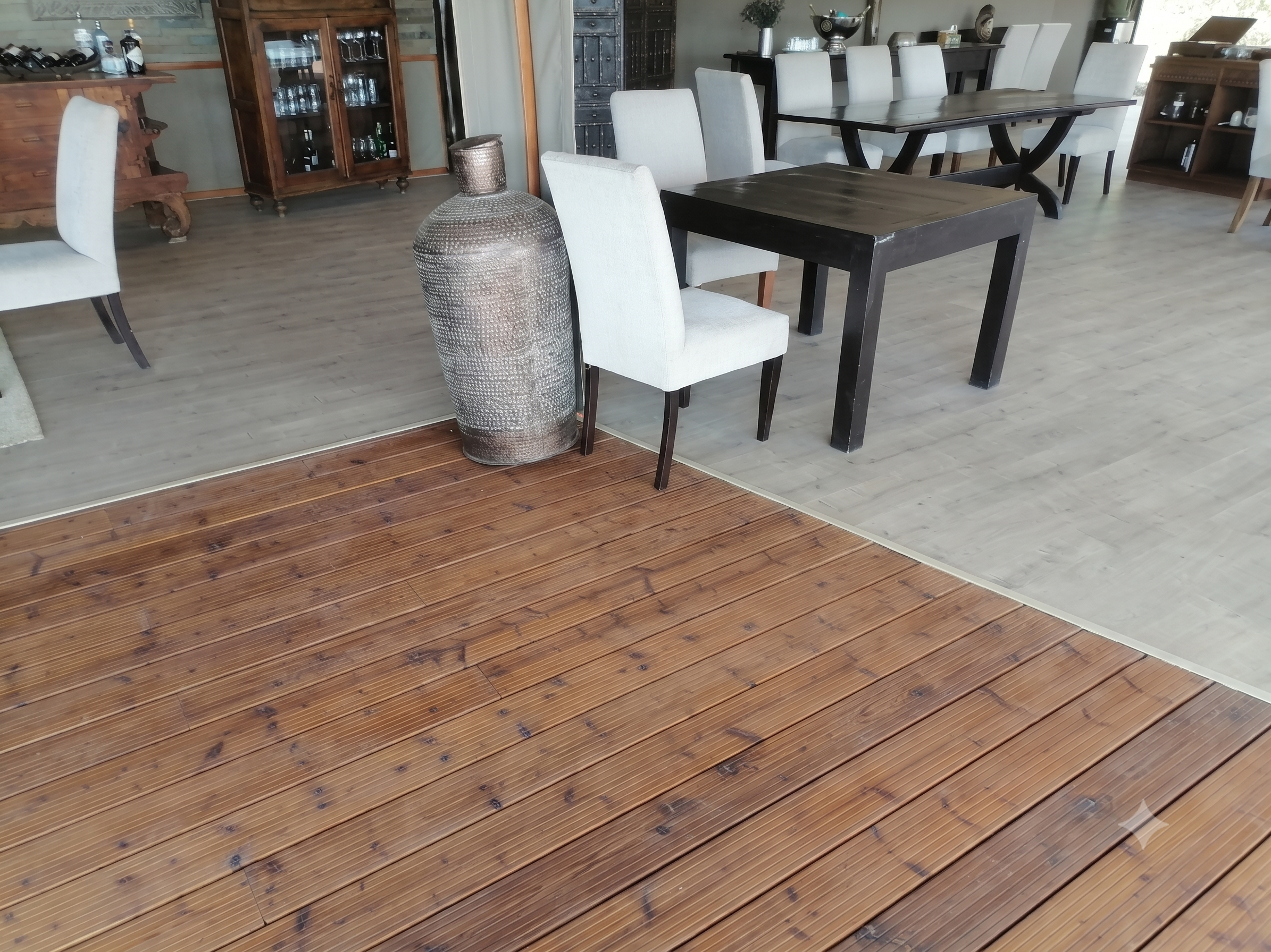 Beat the Kenya Cold: Laminate Wood Flooring vs. Cold Tiles